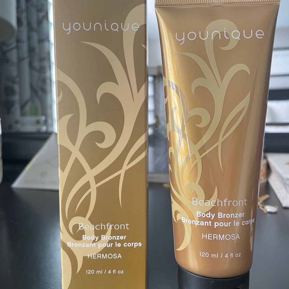 Younique Beachfront Body Bronzer